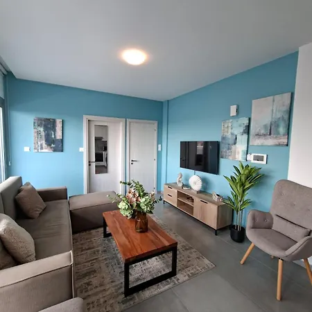 Апартаменты Luxury 1br With View Ларнака